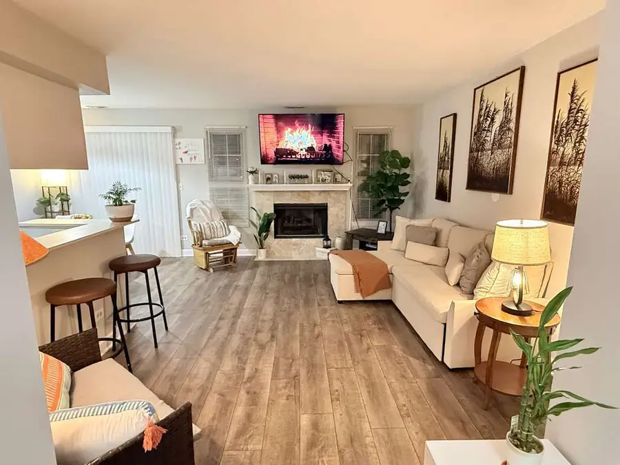 640 Pleasant Place, Island Lake, IL 60042 - #2