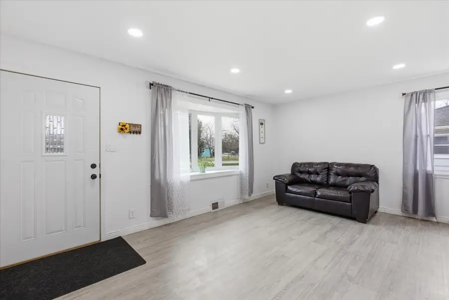 270 Ridge Avenue, Crystal Lake, IL 60014 - #2