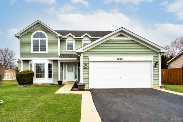 1840 Windmill Drive, Hanover Park, IL 60133