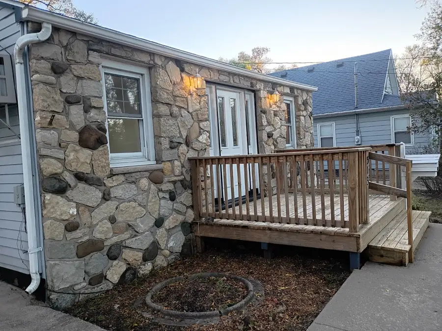 513 W 7th Street, Rock Falls, IL 61071 - #3