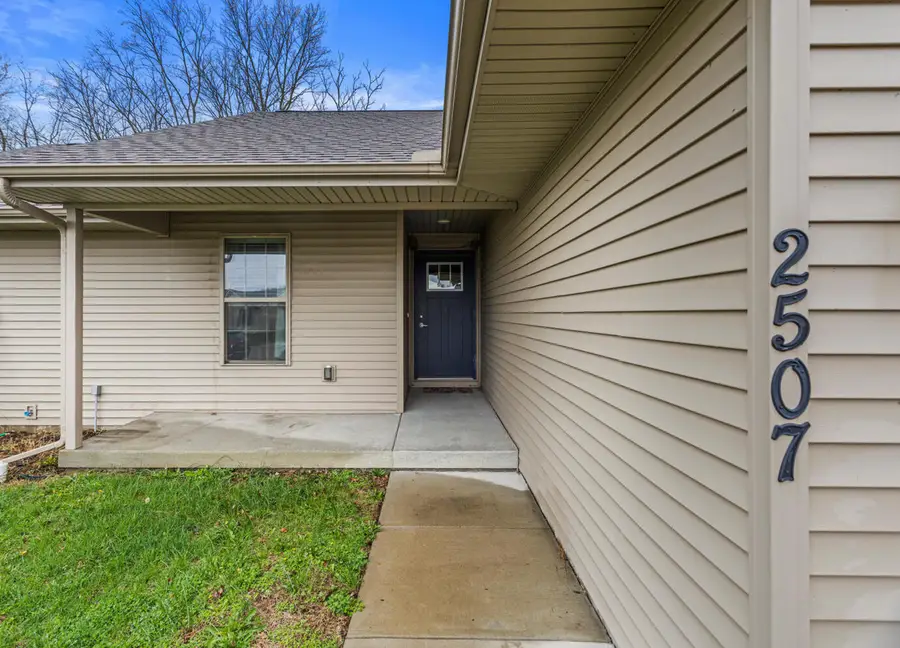 2507 N Fairfield Drive, Urbana, IL 61802 - #2