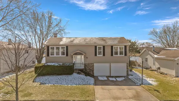 7545 W Hickory Creek Drive, Frankfort, IL 60423