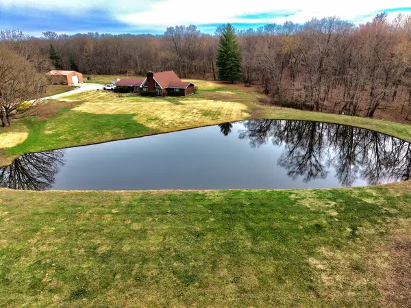 1022 Grouse Lane, Louisville, IL 62858