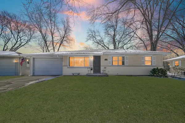 1930 Richard Street, Aurora, IL 60506