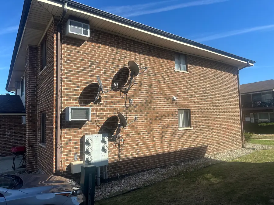 14803 Kilpatrick Avenue, Midlothian, IL 60445 - #3