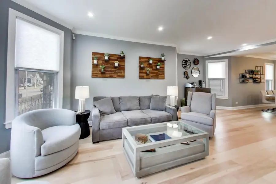 3716 N Spaulding Avenue, Chicago, IL 60618 - #3