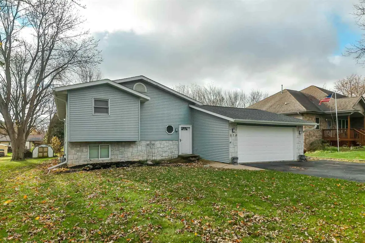 212 Briarcliff Street, Poplar Grove, IL 61065 - #1