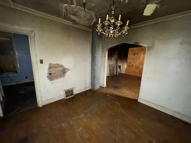 906 S 9th Avenue, Maywood, IL 60153 - #3