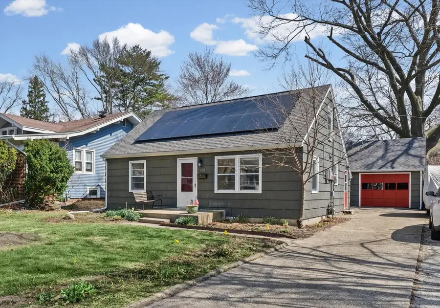 910 S Lynn Street, Urbana, IL 61801 - #3