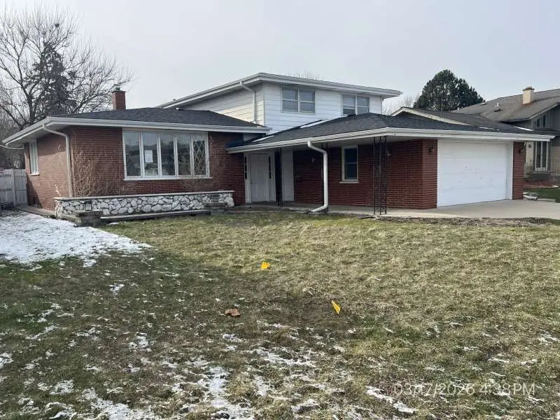 9128 S Komensky Avenue, Oak Lawn, IL 60453 - #2