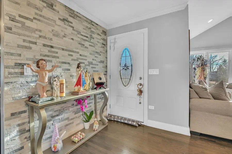 7964 Lavergne Avenue, Burbank, IL 60459 - #3