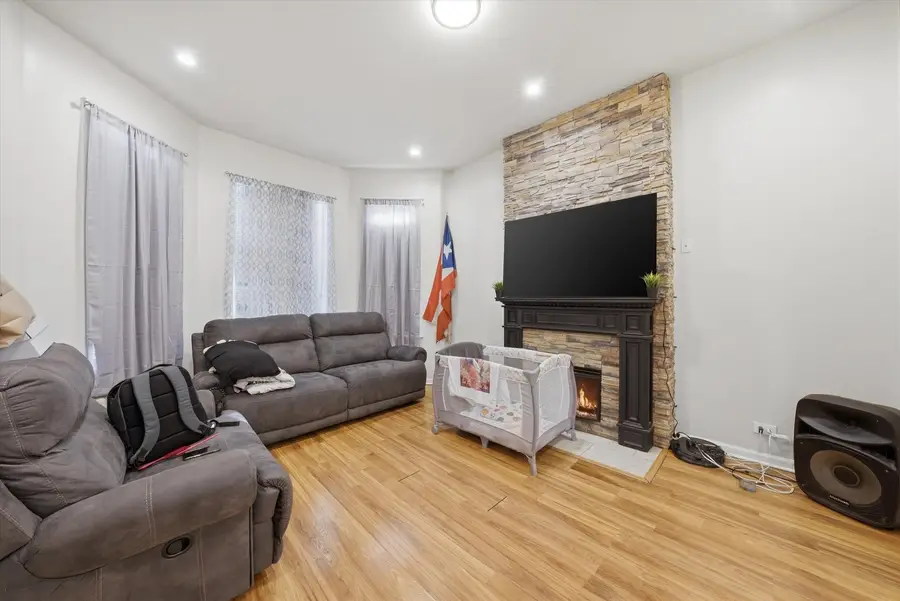 1812 S Hamlin Avenue, Chicago, IL 60623 - #3