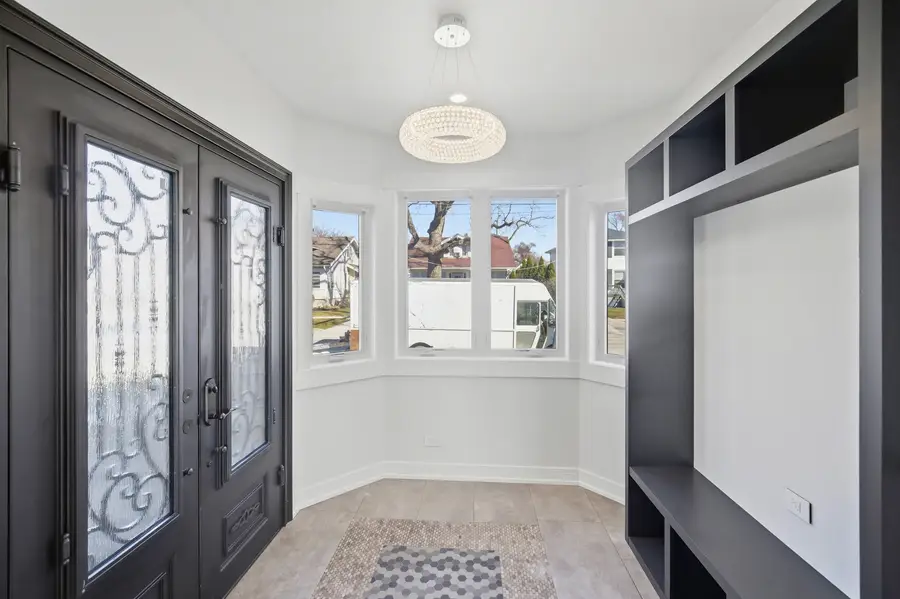 1020 Hill Avenue, Elgin, IL 60120 - #3