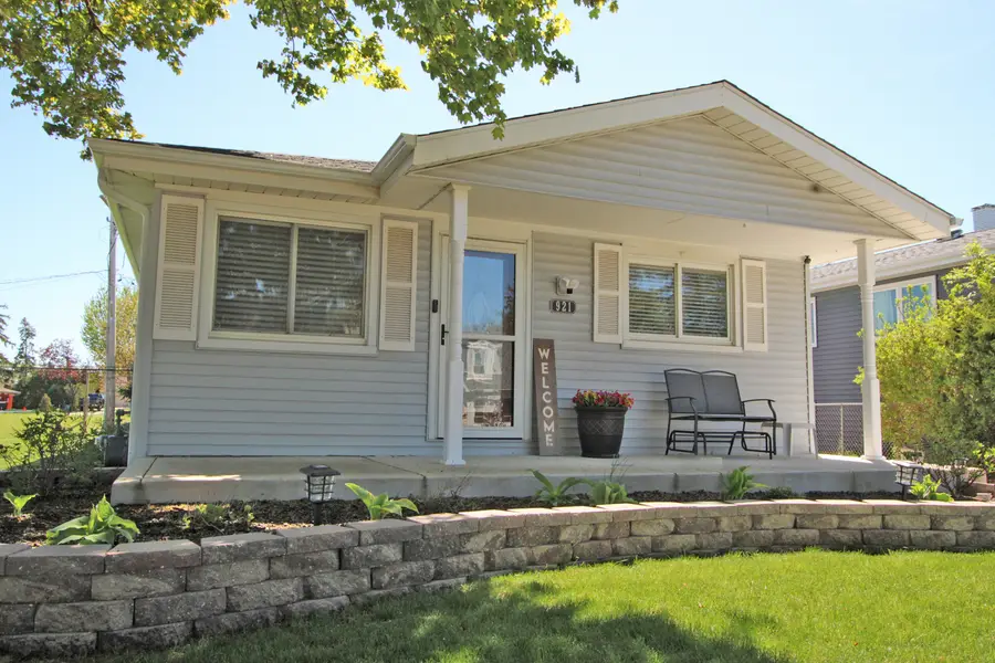 921 Country Club Road, Lake Zurich, IL 60047 - #2