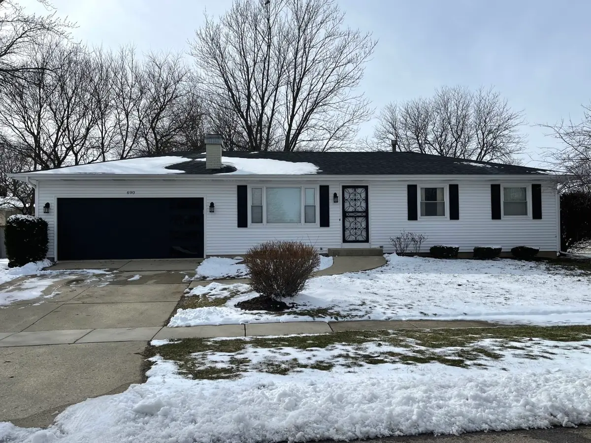 690 Renee Drive, South Elgin, IL 60177 - #1
