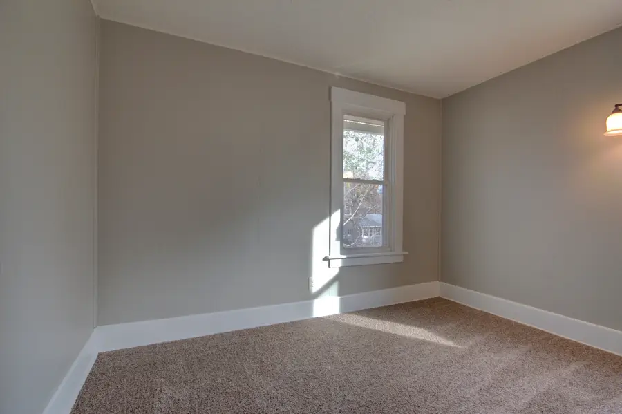 1930 N Myrtle Street, Davenport, IA 52804 - #3