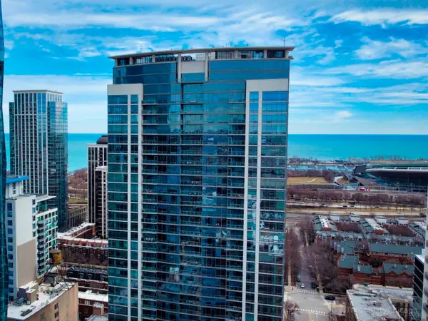 100 E 14th Street #2706, Chicago, IL 60605