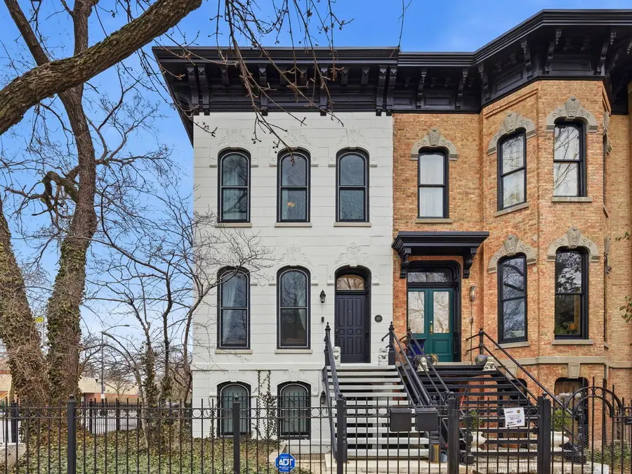 801 S Oakley Boulevard, Chicago, IL 60612 - #2