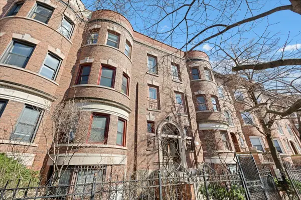 4059 N Sheridan Road #3, Chicago, IL 60613