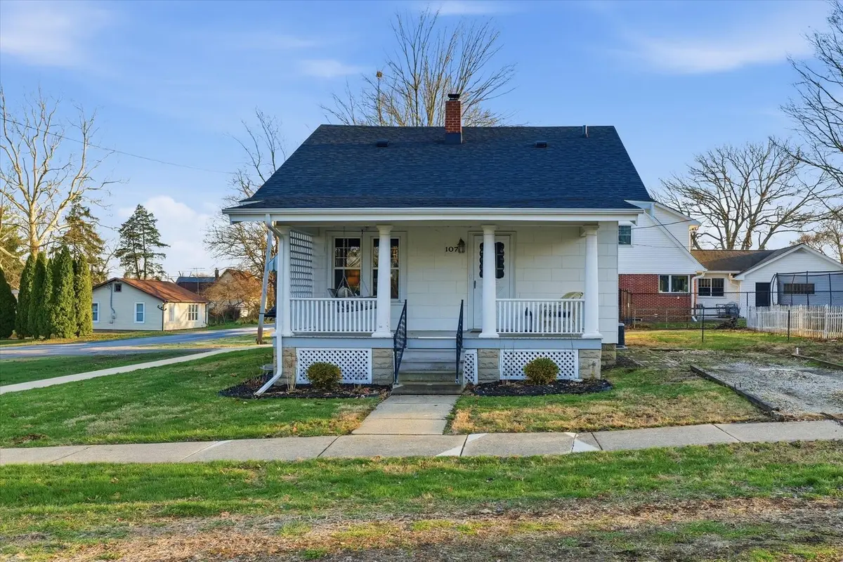 107 E Dunbar Street, Mahomet, IL 61853 - #1