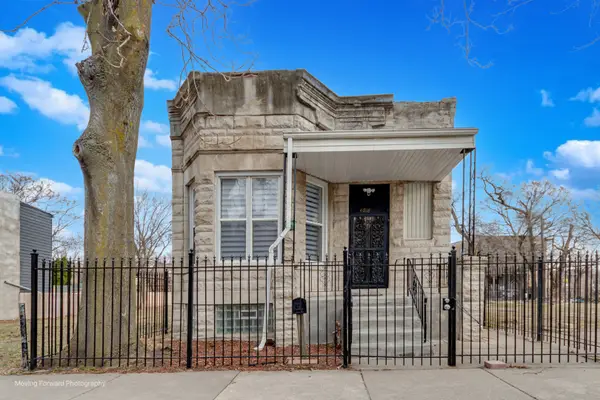 4018 W Arthington Street, Chicago, IL 60624