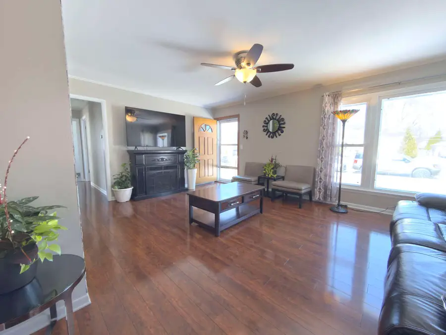 2035 Fargo Avenue, Des Plaines, IL 60018 - #2