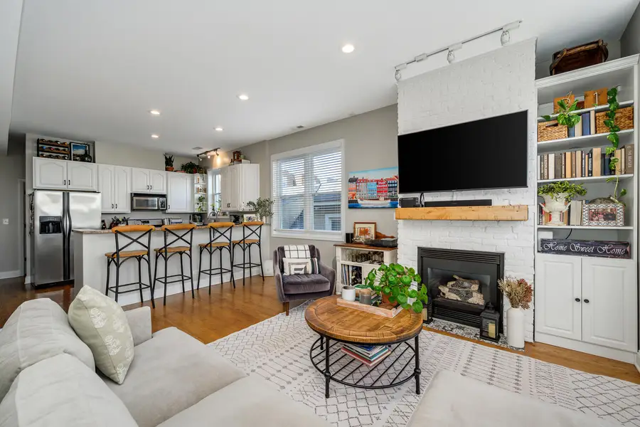 1942 N Francisco Avenue #3N, Chicago, IL 60647 - #3