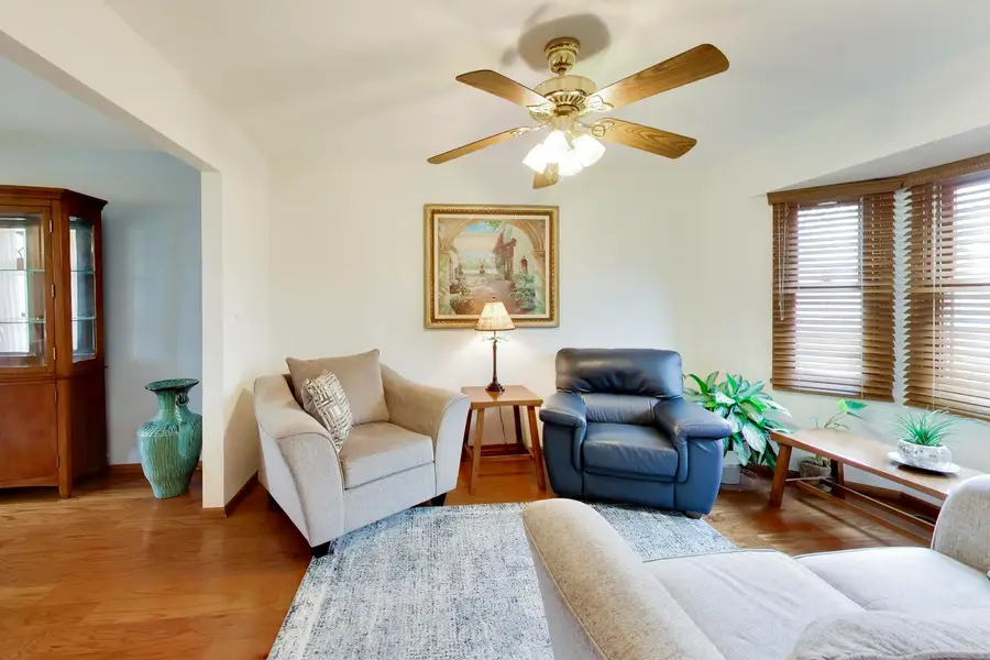 9641 E Shore Drive, Oak Lawn, IL 60453 - #3