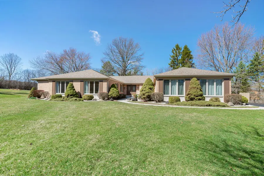 1449 S Shore Court, Barrington, IL 60010 - #3