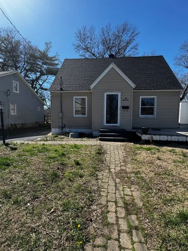 517 N Vine Street, Duquoin, IL 62832