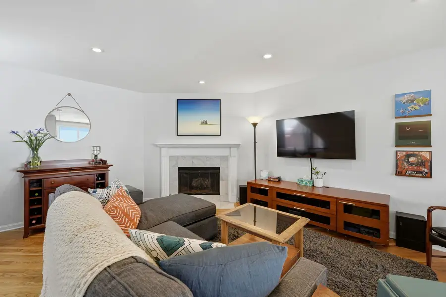 2851 N Southport Avenue #E, Chicago, IL 60657 - #3