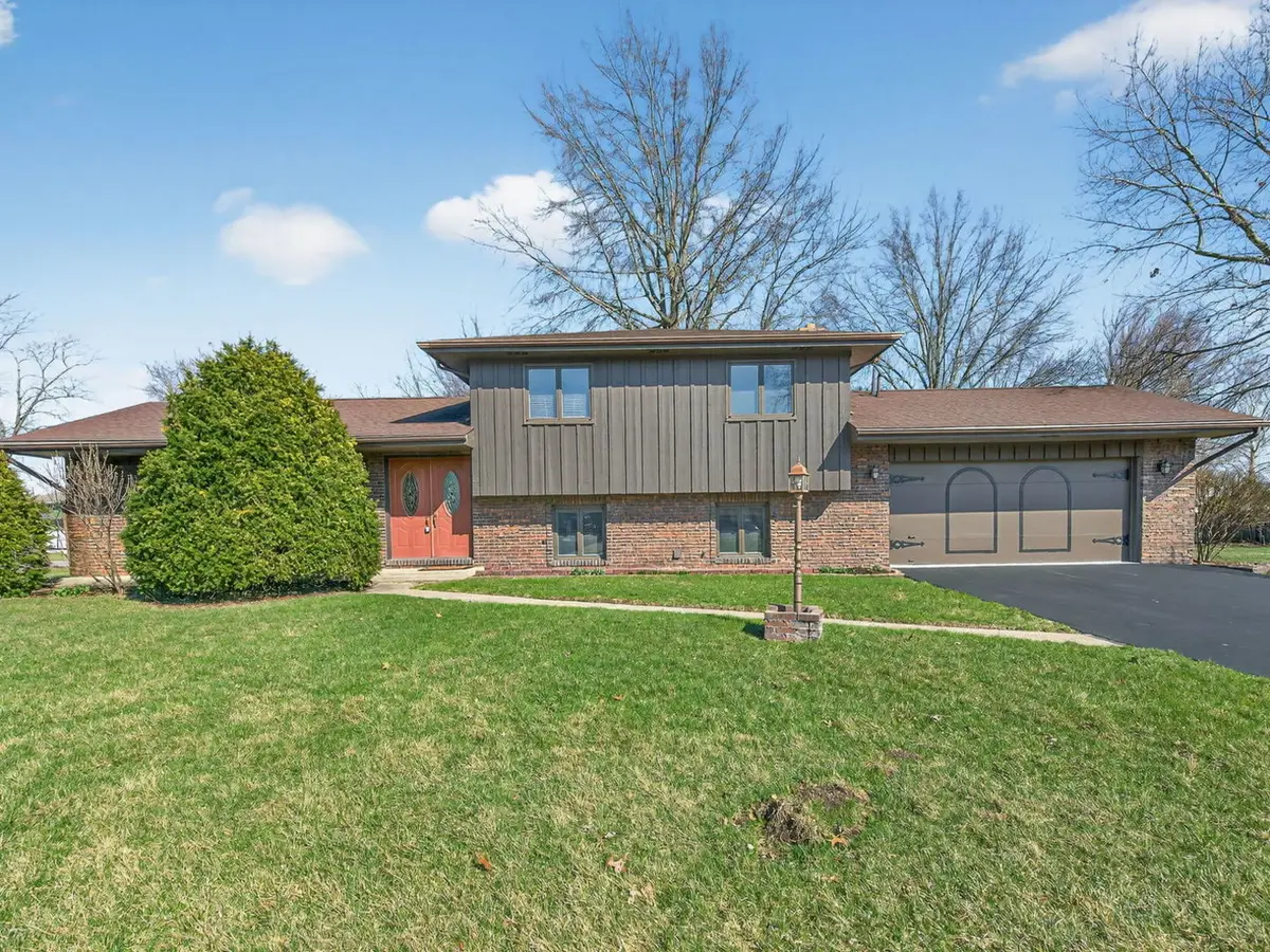 185 N Dewey Street, Diamond, IL 60416 - #1