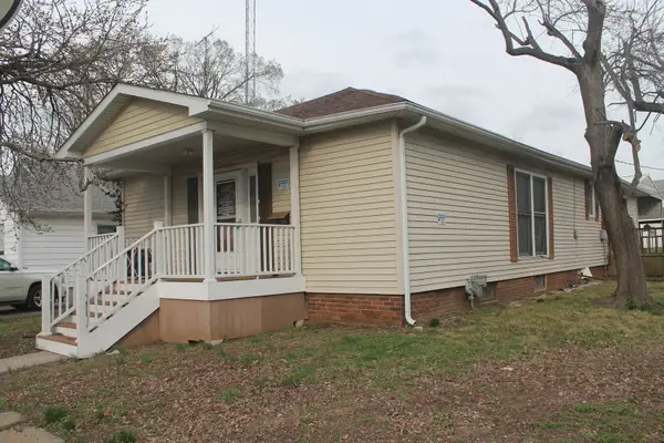 120 S 12th Street, Herrin, IL 62948