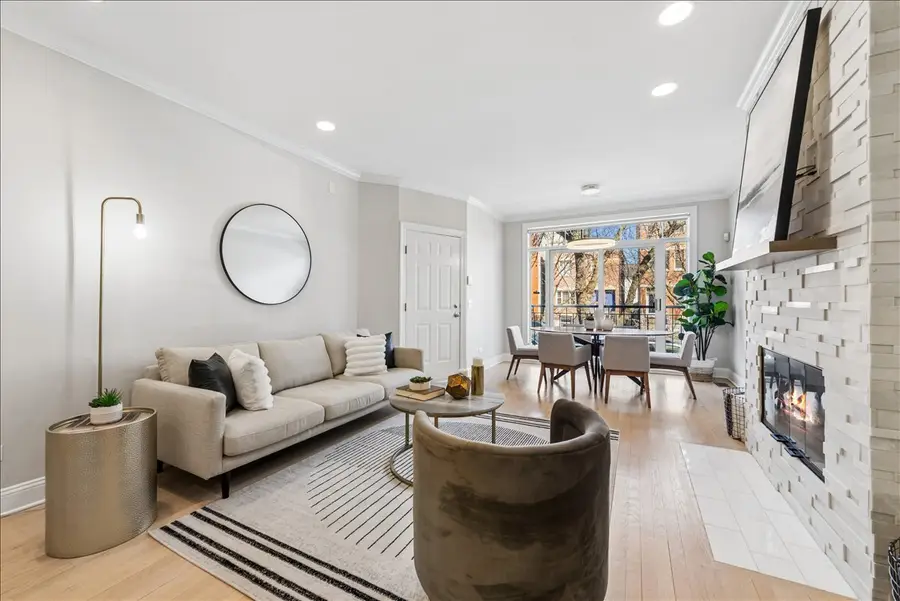 2838 N Damen Avenue #1, Chicago, IL 60618 - #3