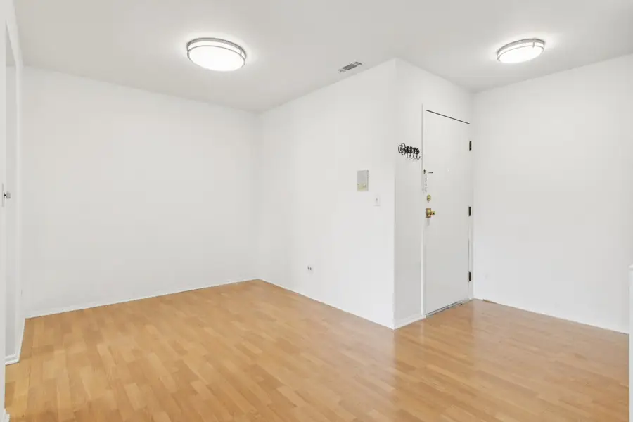 951 Yosemite Trail #A, Roselle, IL 60172 - #2