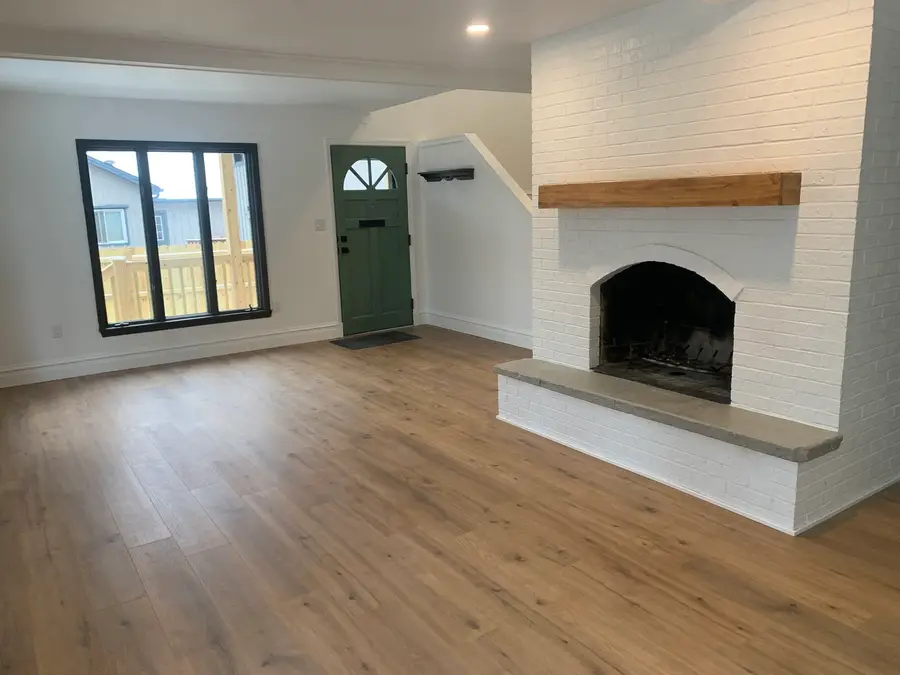 409 Jackson Avenue, Saint Charles, IL 60174 - #3