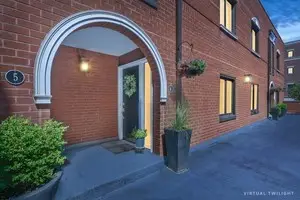 807 W Wolfram Street #6, Chicago, IL 60657 - #1