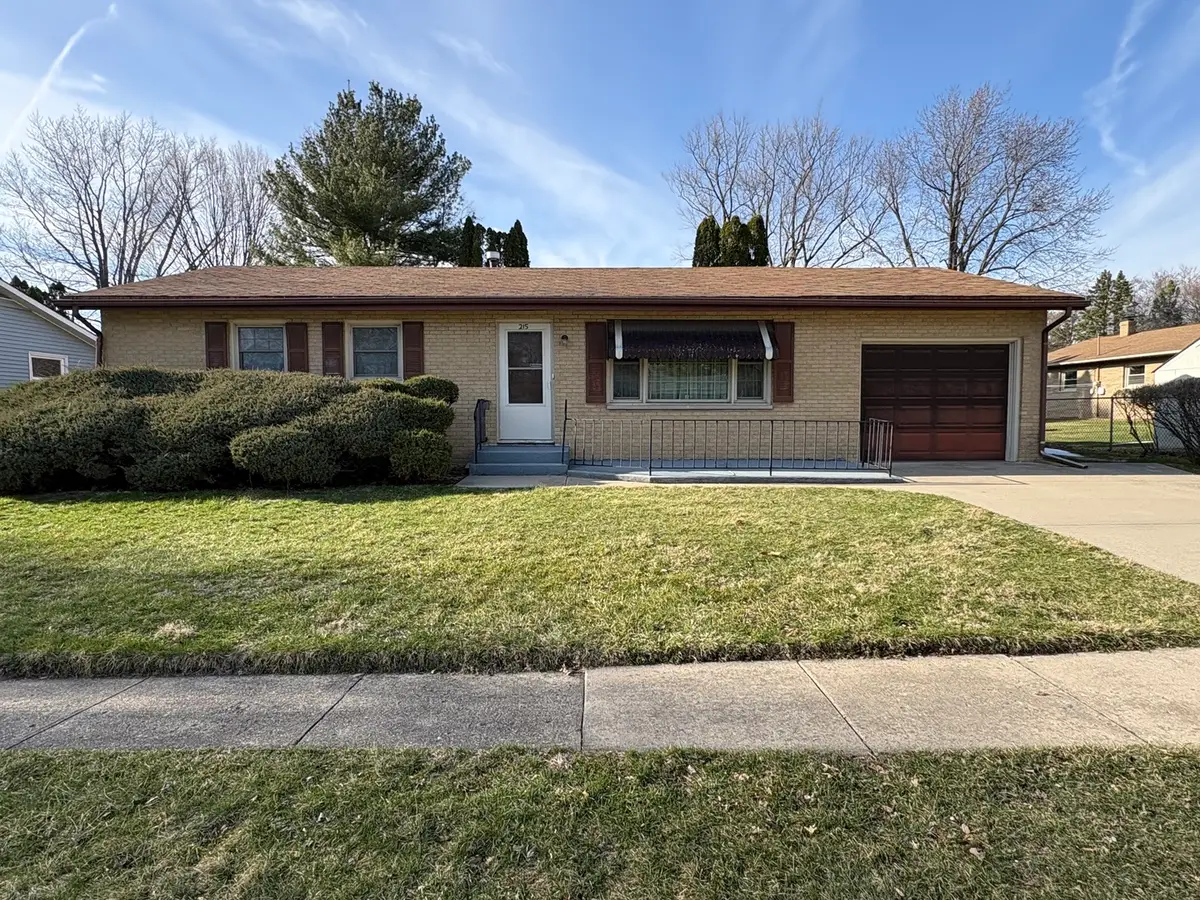 215 Phyllis Avenue, Rochelle, IL 61068 - #1