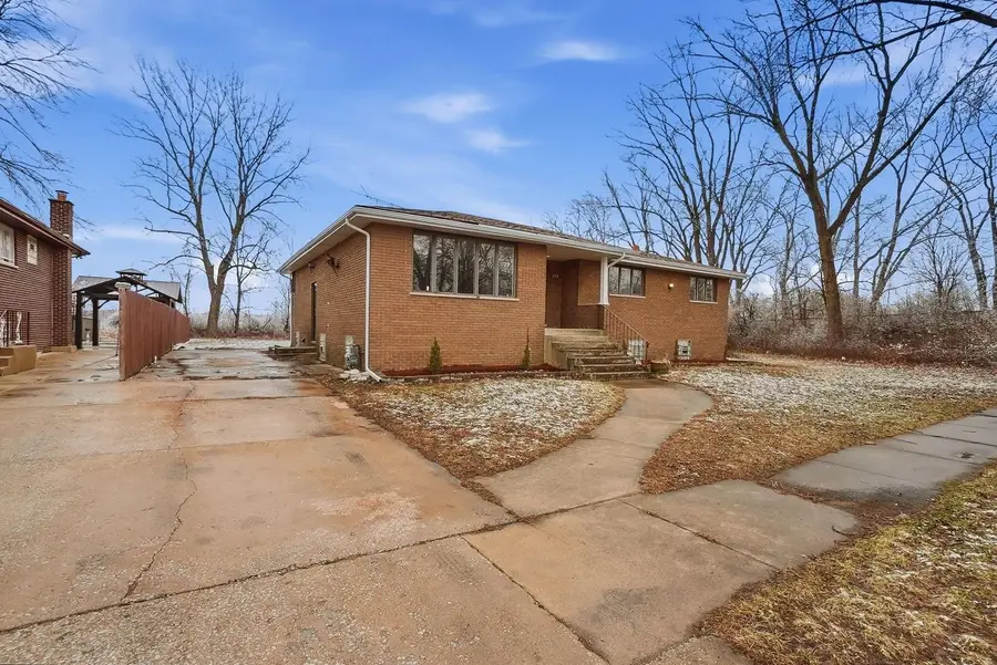 14315 S Manistee Avenue, Burnham, IL 60633 - #2