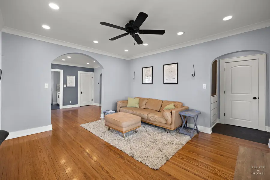 381 Douglas Avenue, Crystal Lake, IL 60014 - #3