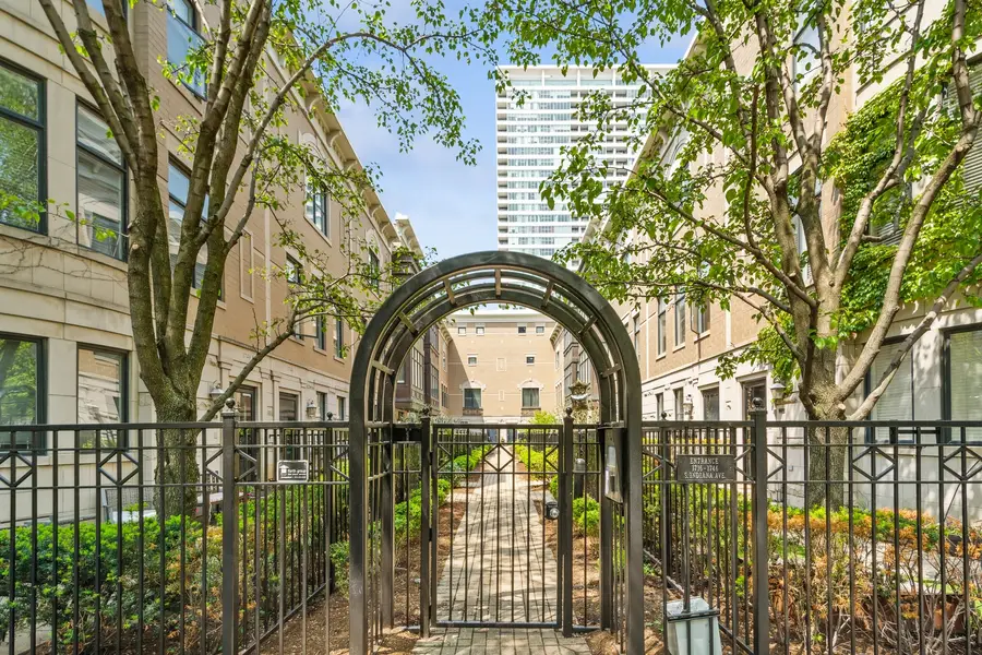 1738 S Indiana Avenue, Chicago, IL 60616 - #2