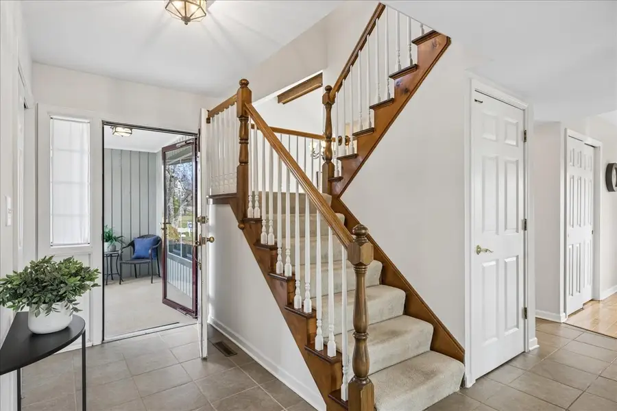 6136 Hidden Oak Drive, Crystal Lake, IL 60012 - #2