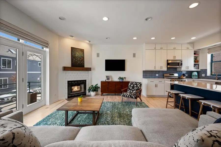 3308 N Greenview Avenue #B, Chicago, IL 60657 - #2