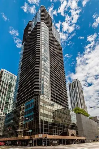 10 E Ontario Street #4806, Chicago, IL 60611
