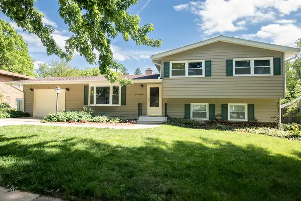 319 Jewel Avenue, St. Charles, IL 60174
