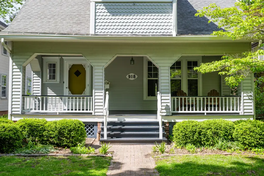 918 W Park Avenue, Champaign, IL 61821 - #3