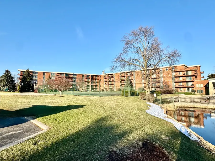 18 E Old Willow Road #522N, Prospect Heights, IL 60070 - #2