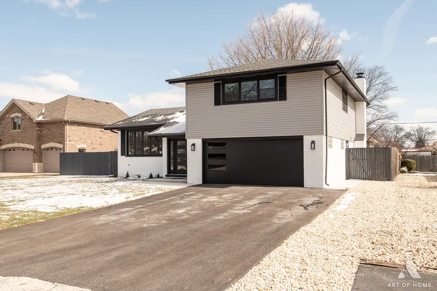 10433 S 83rd Avenue, Palos Hills, IL 60465 - #2