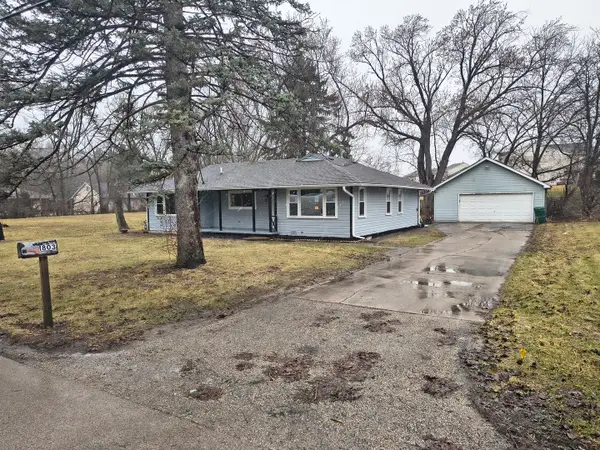 1803 N Riverside Drive, McHenry, IL 60050