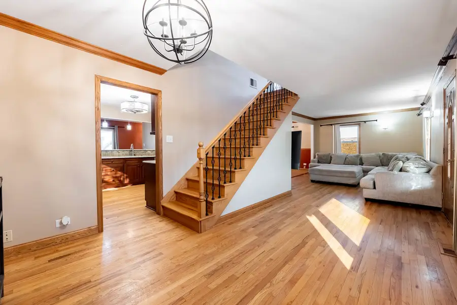 7920 Natoma Avenue, Burbank, IL 60459 - #2